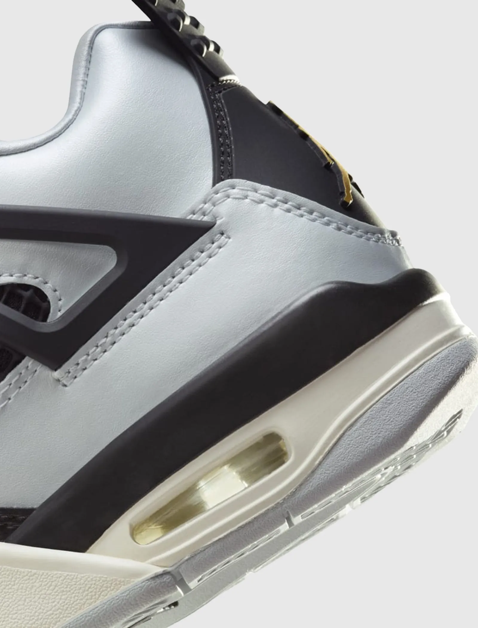 AIR JORDAN 4 RETRO "PURE PLATINUM/ METALLIC GOLD" GS