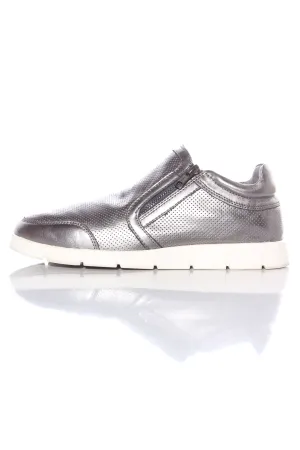 ALFIE & EVIE - Pewter leather sneakers! 8.5