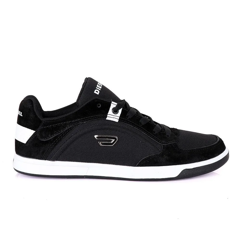 Diesel Classic foot Men's Flat  Black  sneakers