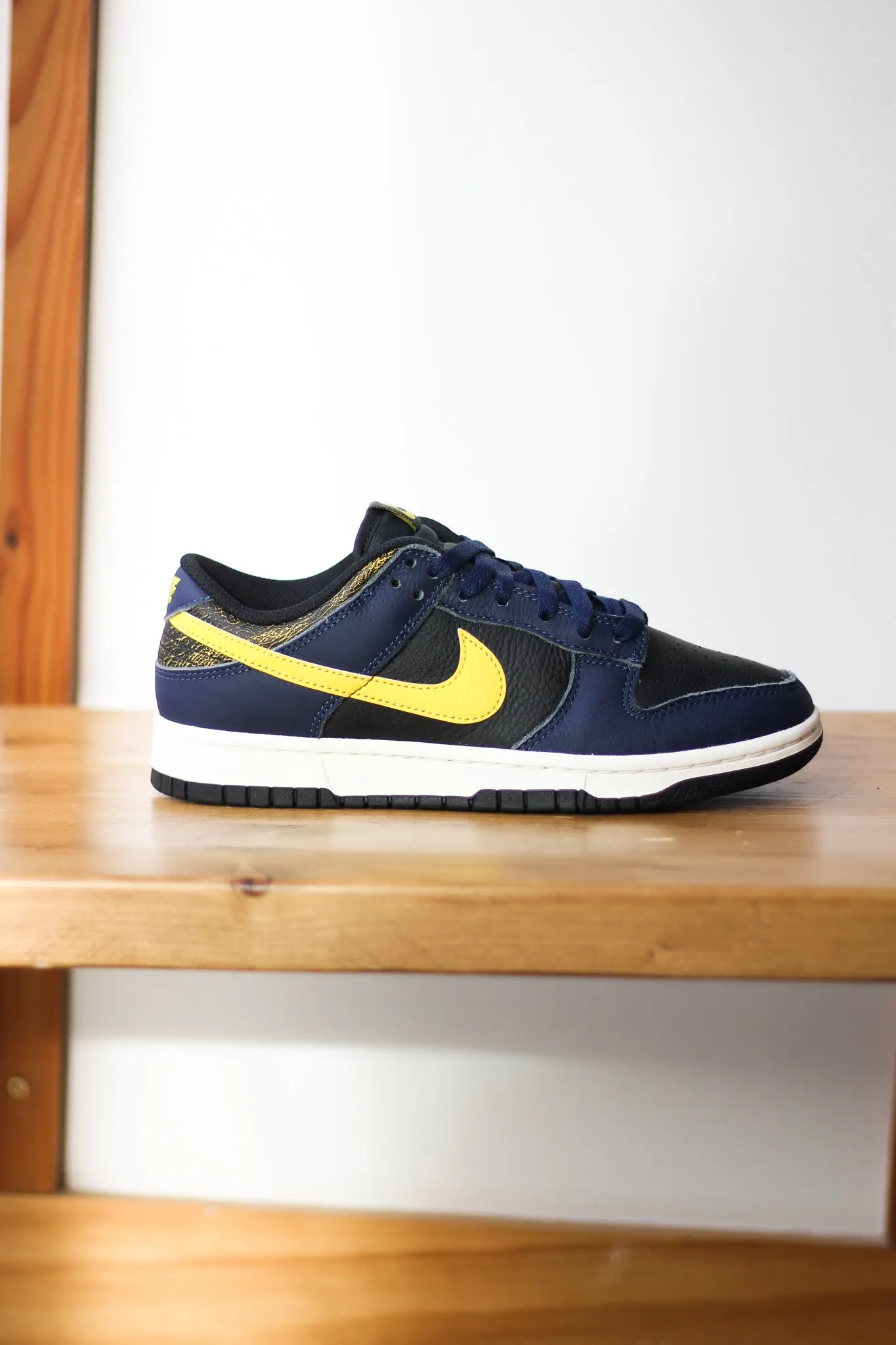 DUNK LOW RETRO "TOUR YELLOW"