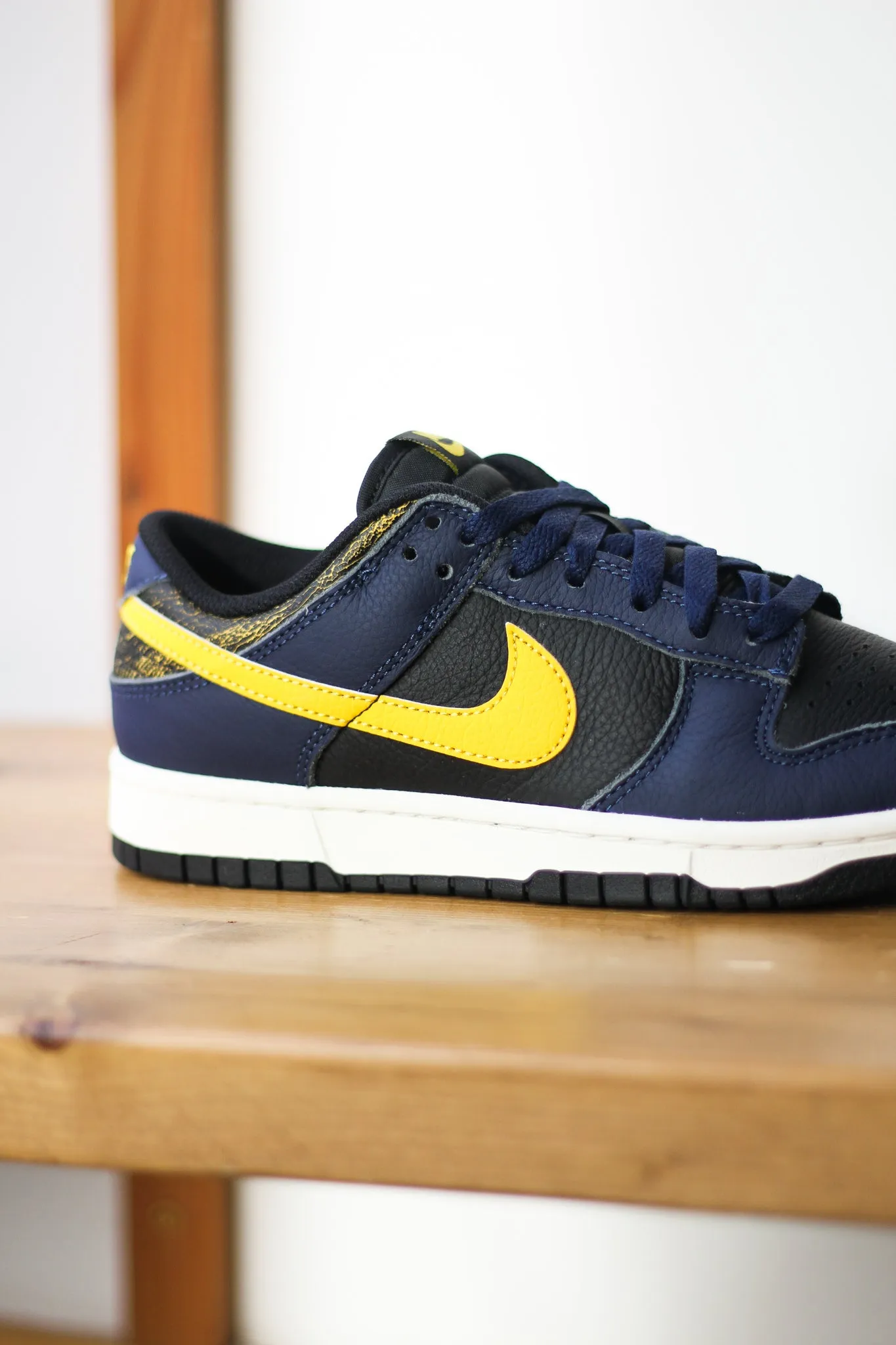 DUNK LOW RETRO "TOUR YELLOW"