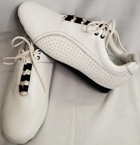 Lead -- Unisex Salsa Oxford -- White