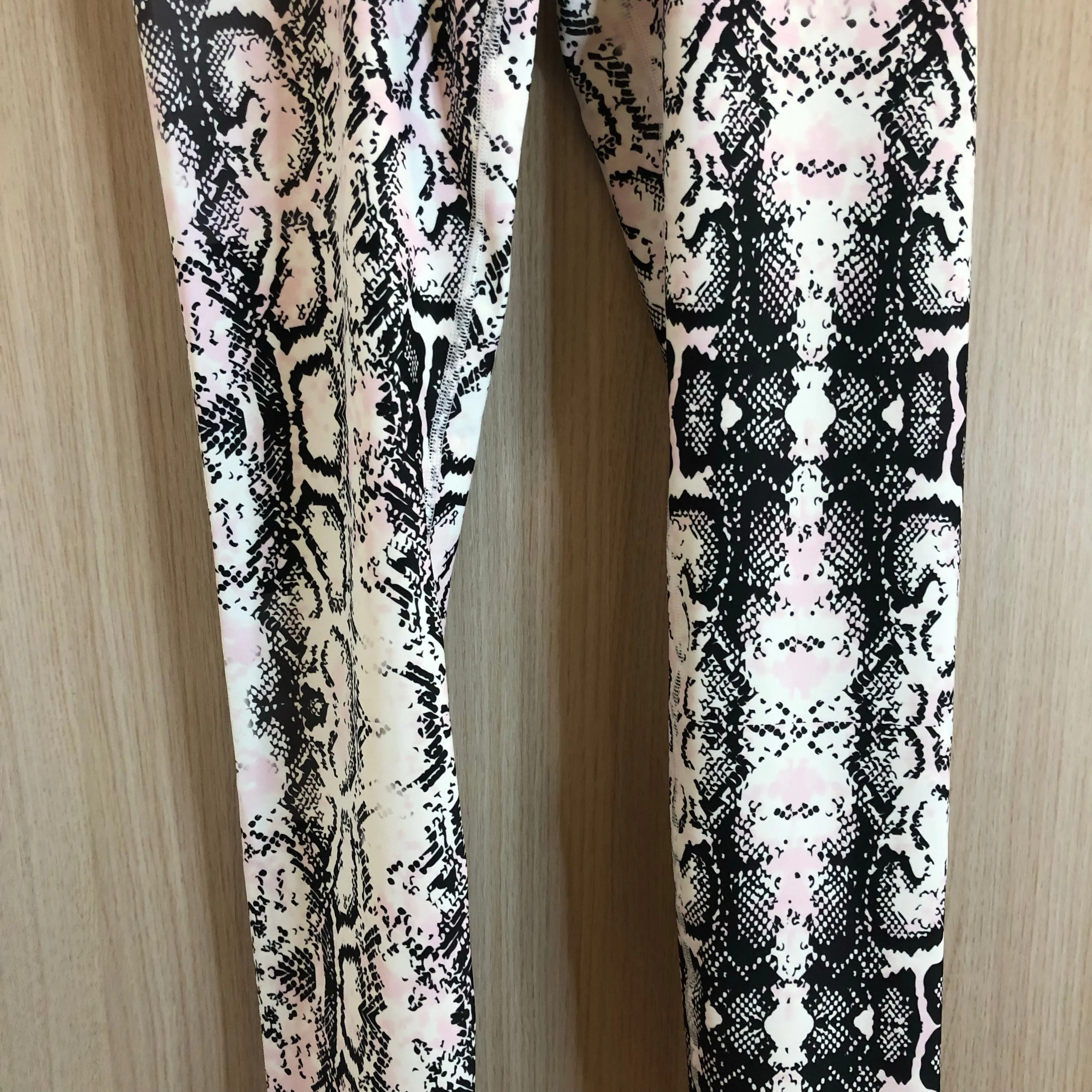 Light Pink Snakeskin Print Meggings, Pale Pink Reptile Python Snake Print Men Tights-Made in USA/EU