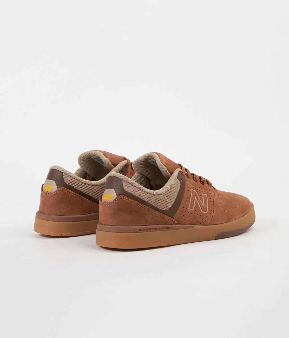 New Balance Numeric 533 Shoes - Brown / Gum