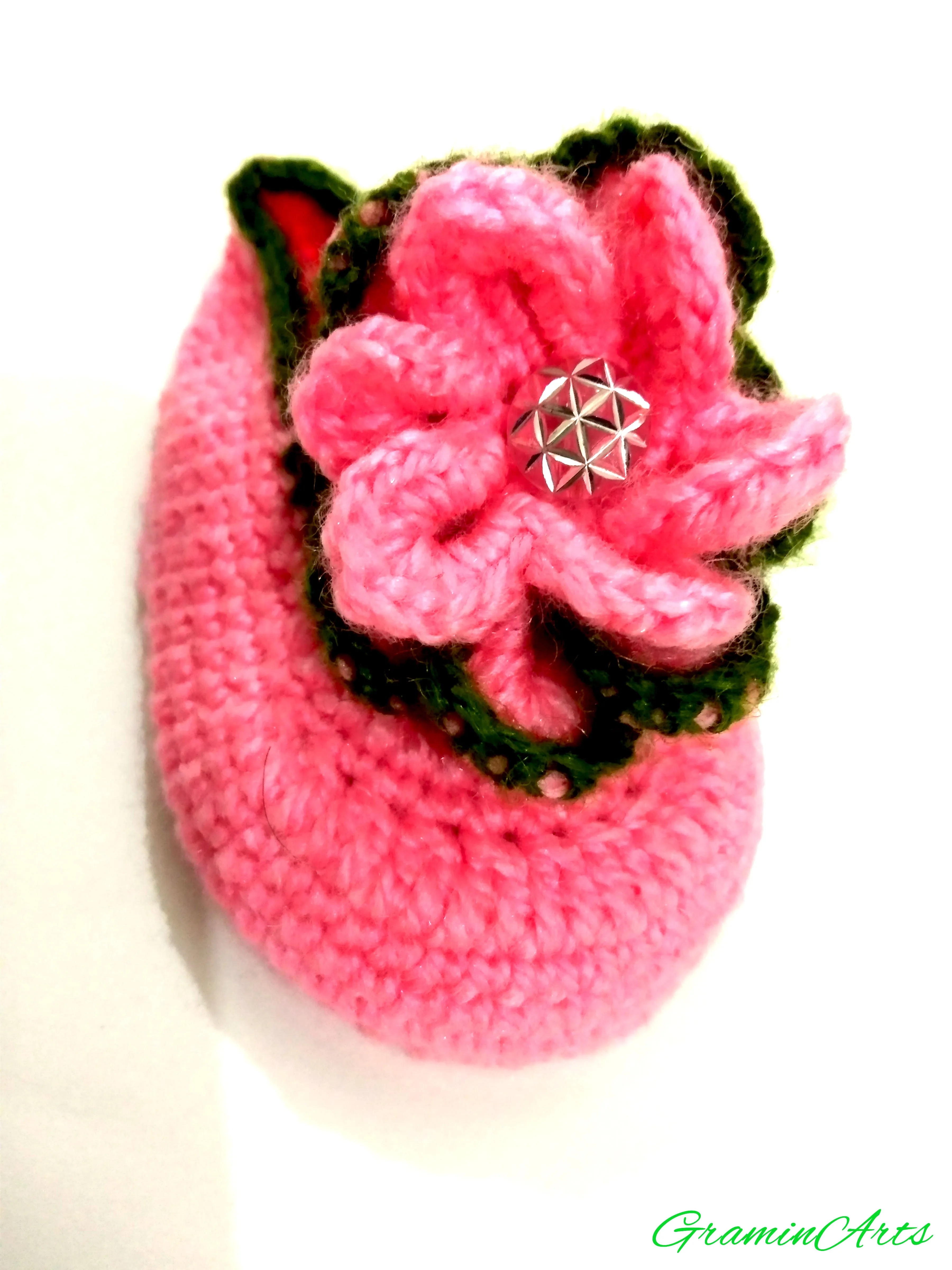 Pink Color Woolen With Beautiful Flower Handmade Baby Booties Size ( 0 - 6 M )