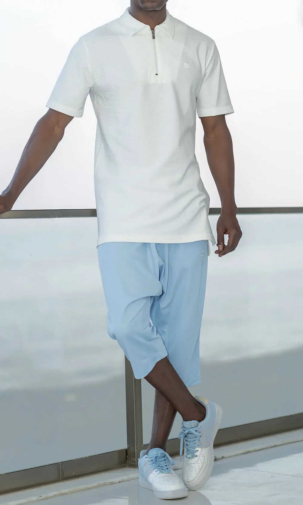 QL Relaxed Lightweight Cropped Joggers in Sky Blue