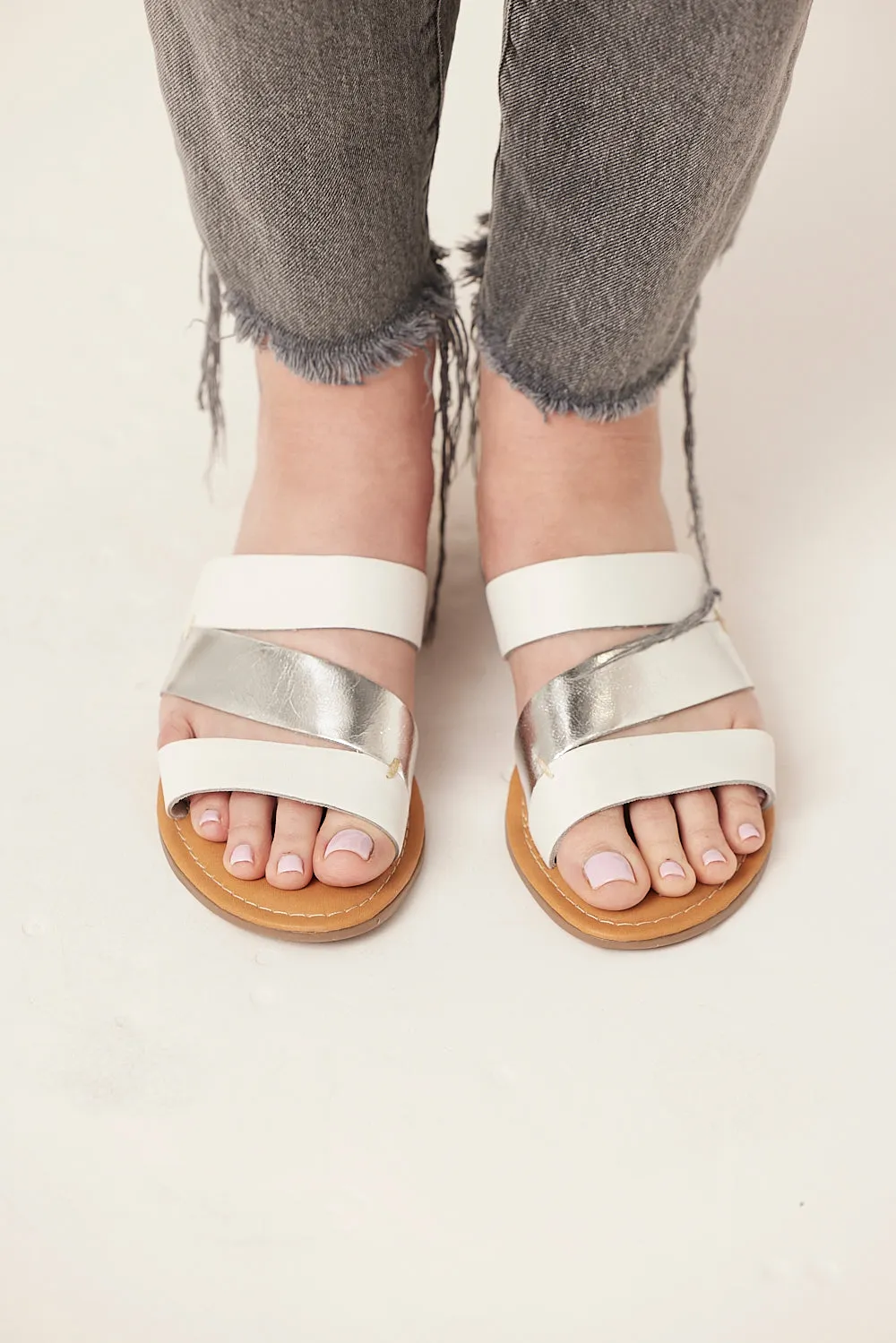 Saloos Contrasting Strap Sliders