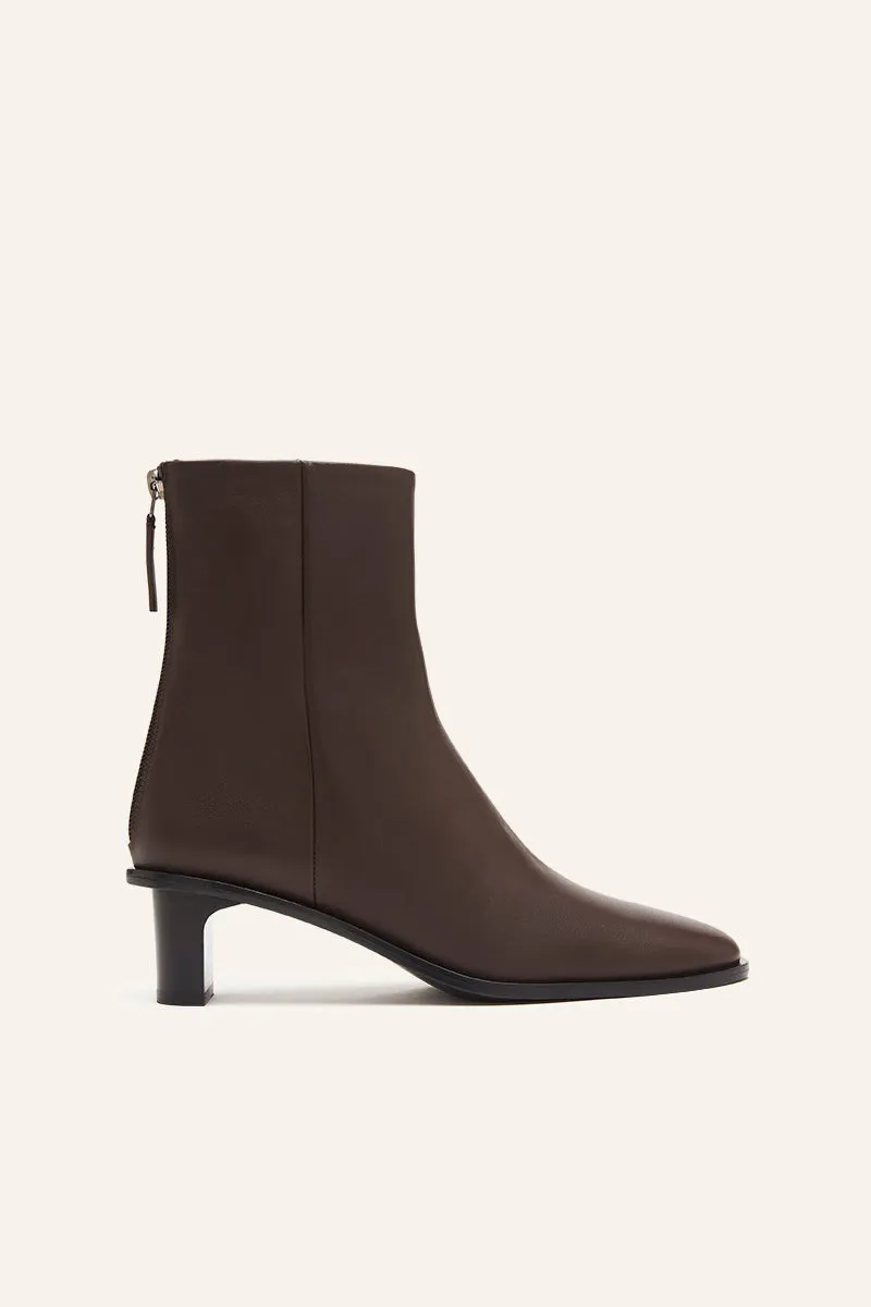 SOMA BOOT - BRUNETTE