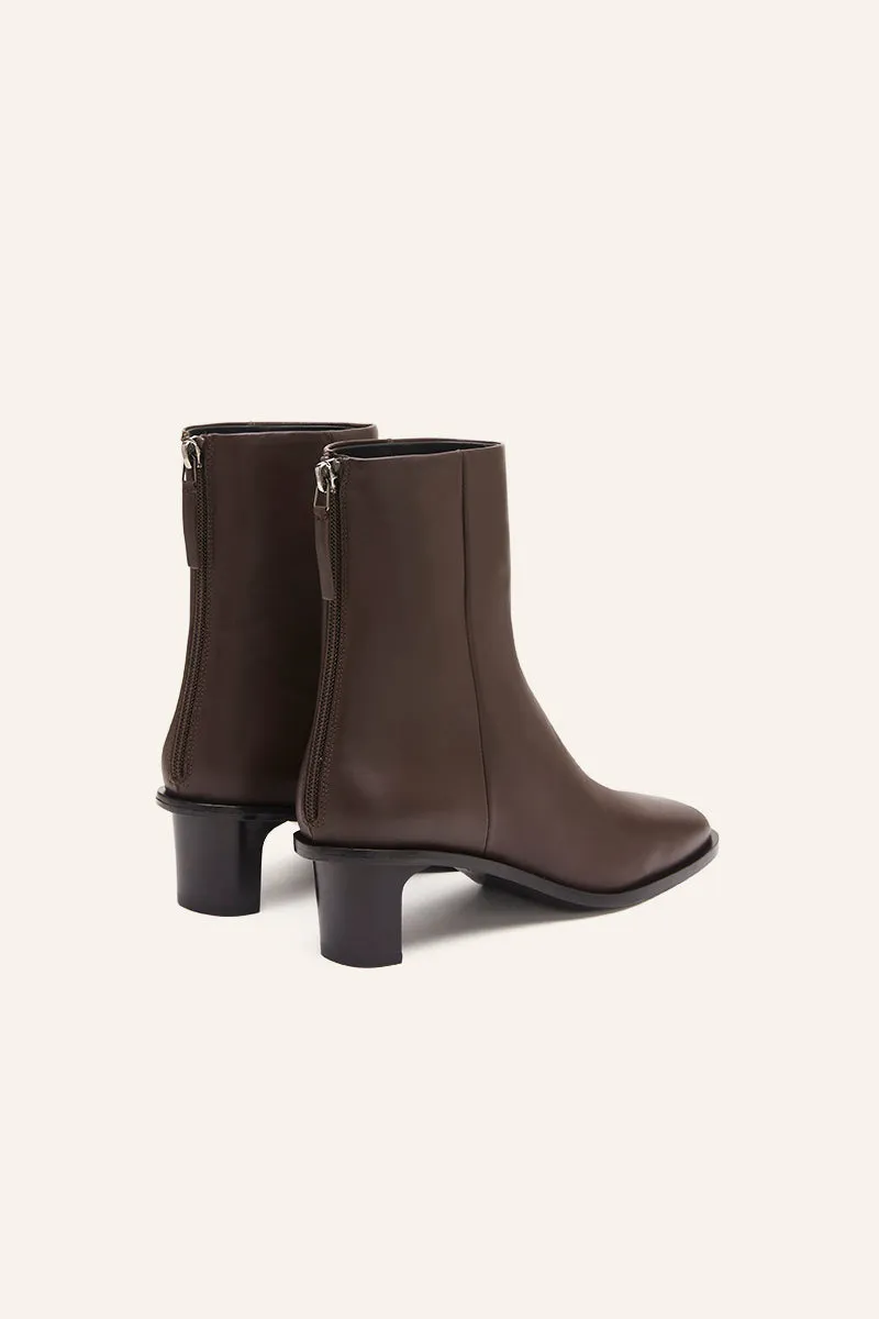 SOMA BOOT - BRUNETTE