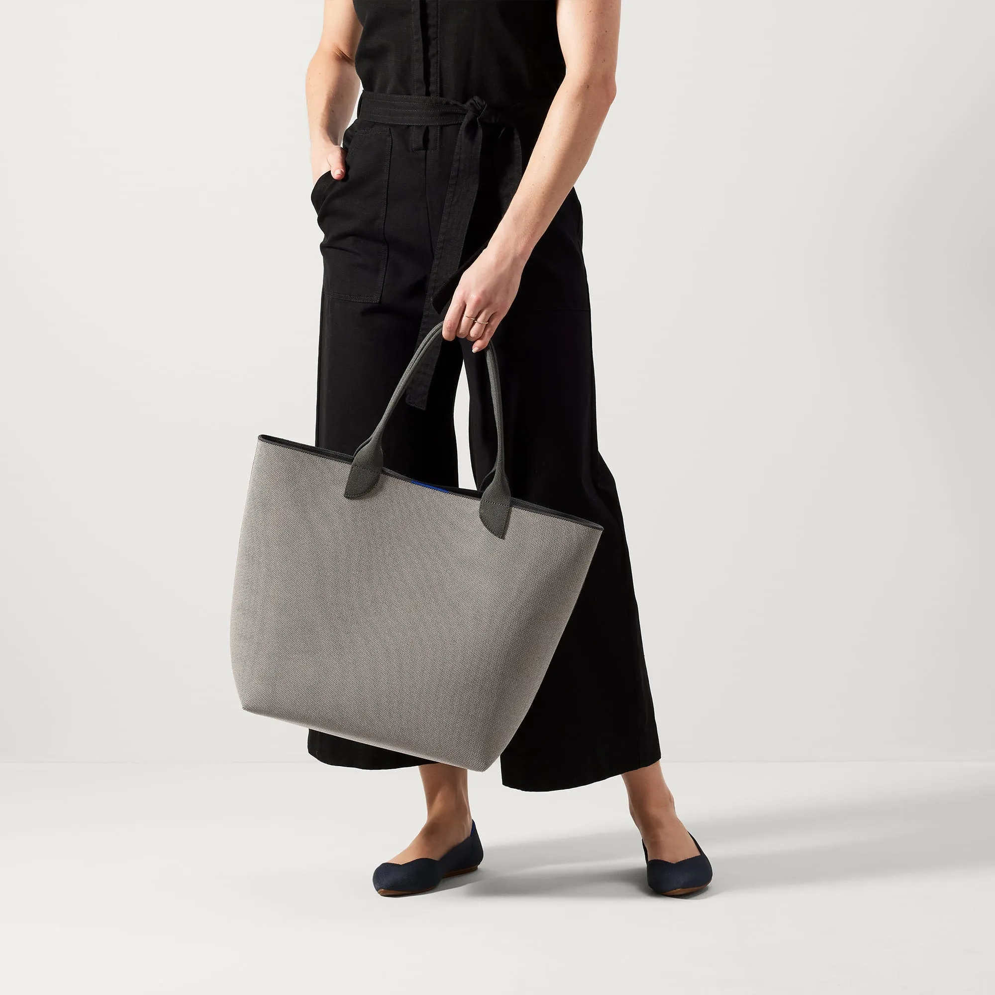 The Lightweight Tote - Iron Grey