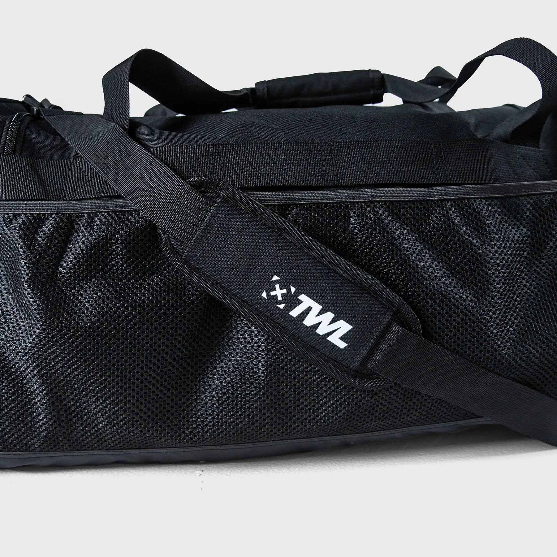 TWL - FUNDAMENTAL DUFFLE BAG - BLACK