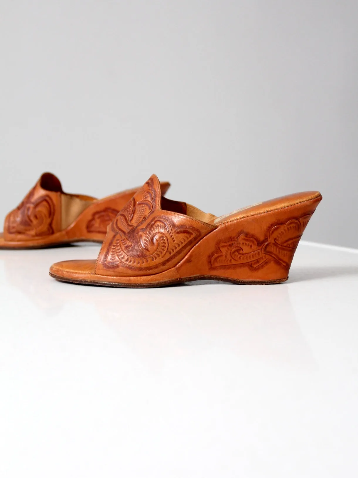 vintage 50s tooled leather wedges