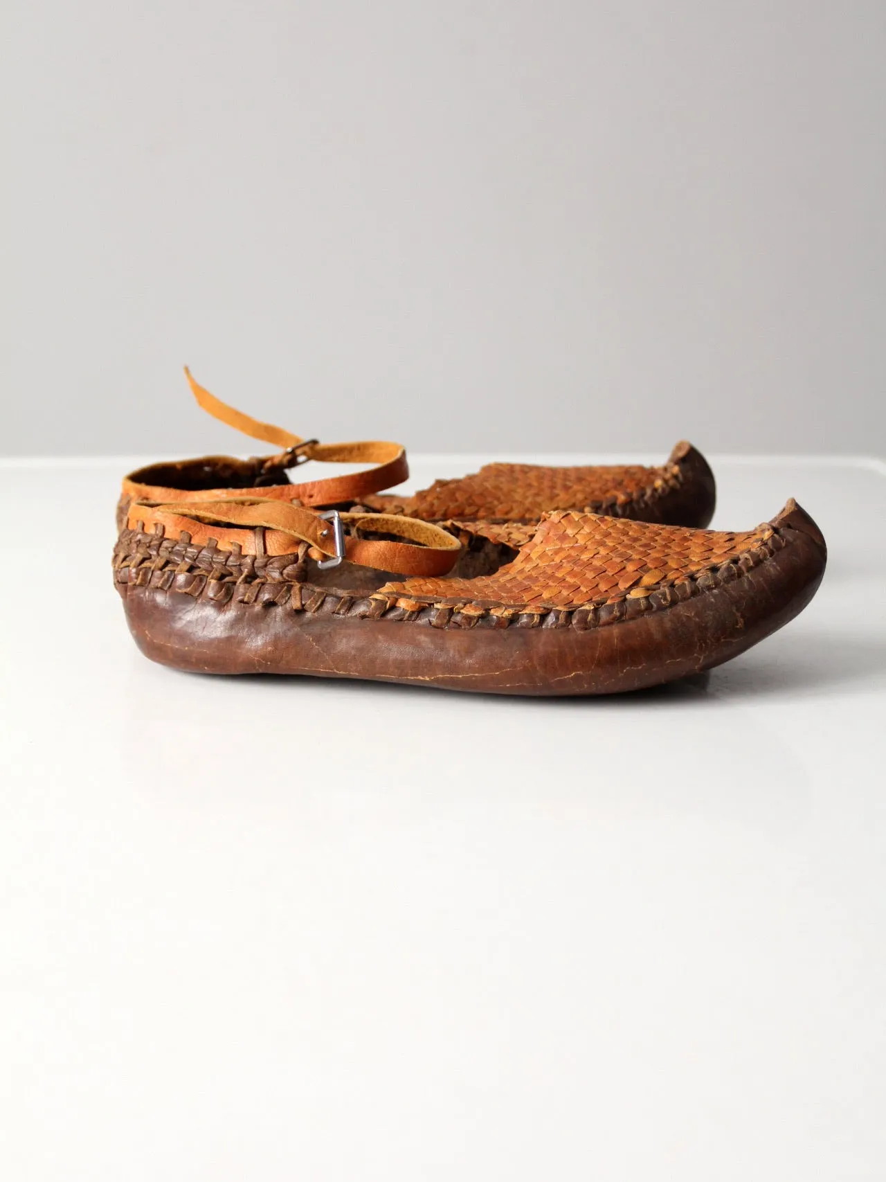 vintage Turkish woven leather shoes, size 8 women