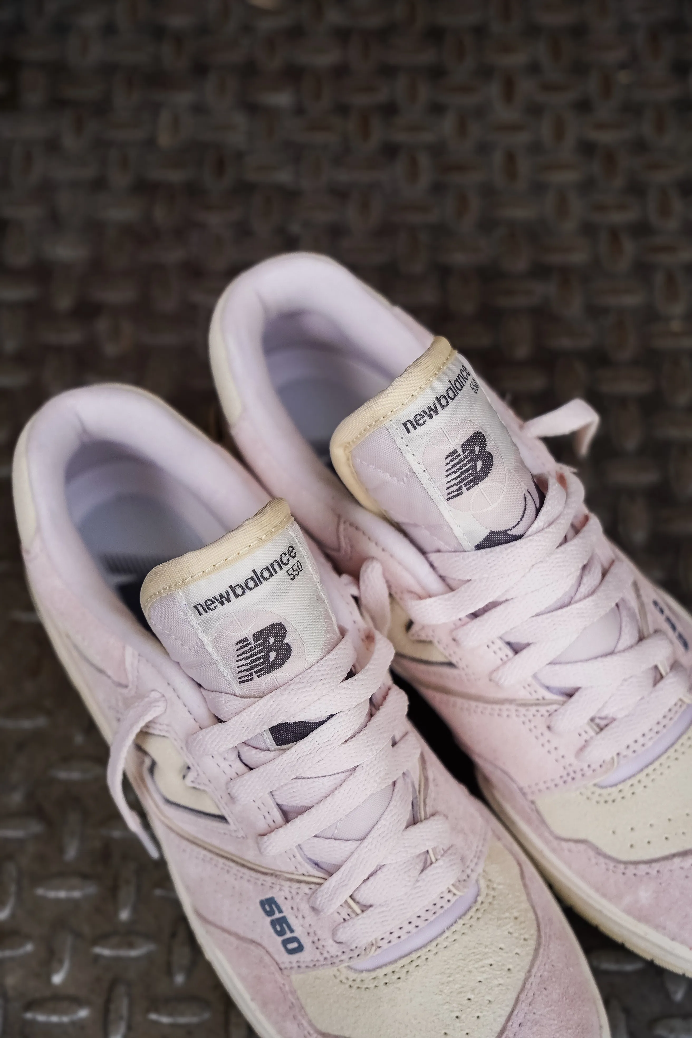 Women's New Balance 550 (Beige/Pink) - BBW550RC