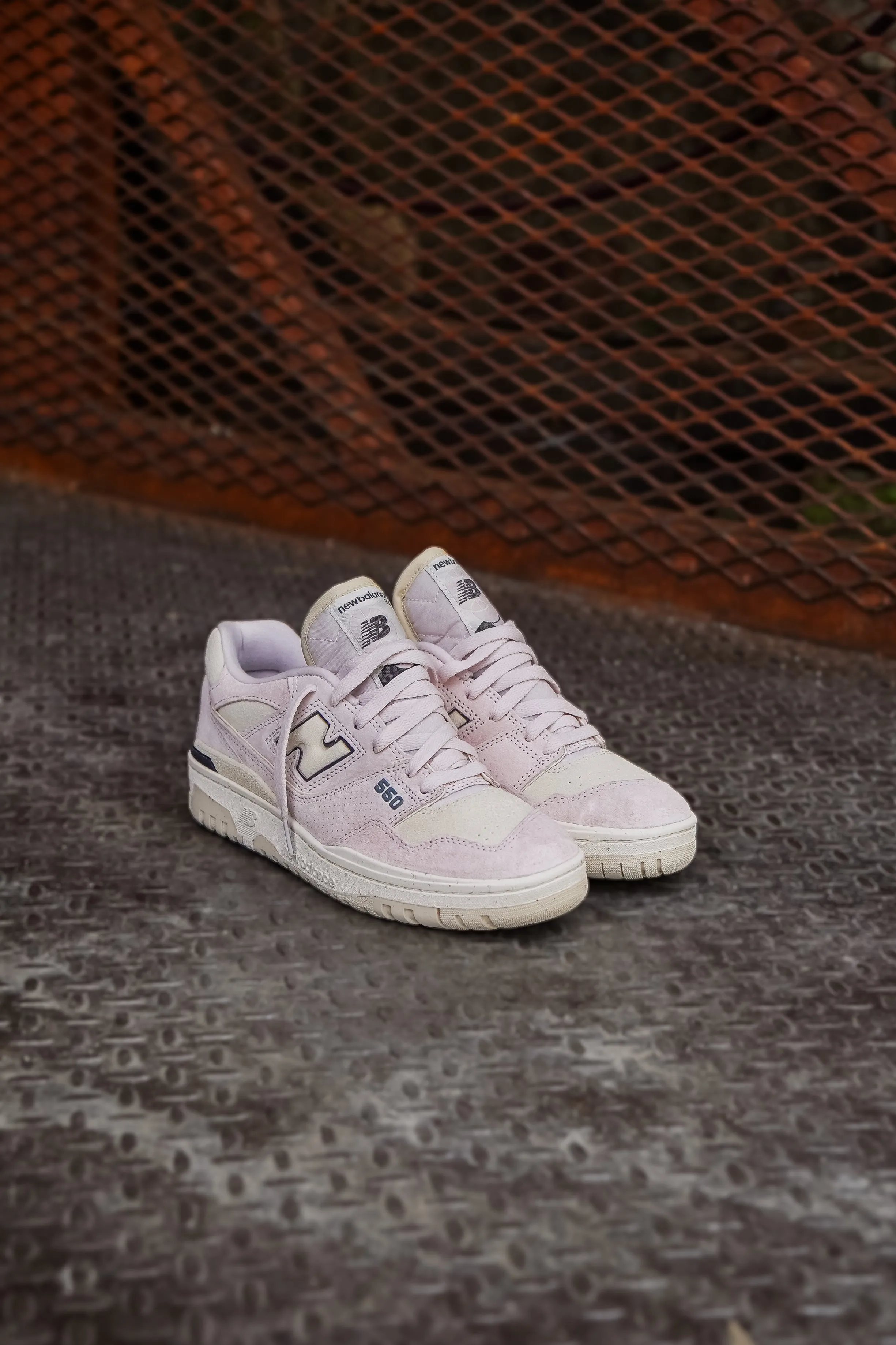 Women's New Balance 550 (Beige/Pink) - BBW550RC